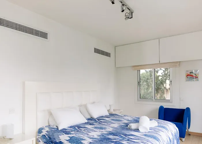 3br Beachfront Gem In アパート