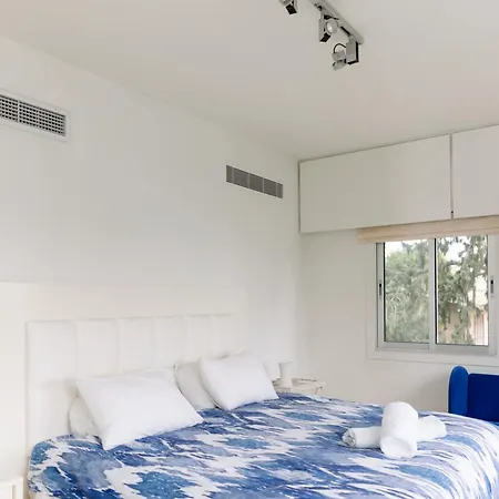 3br Beachfront Gem In Апартаменты