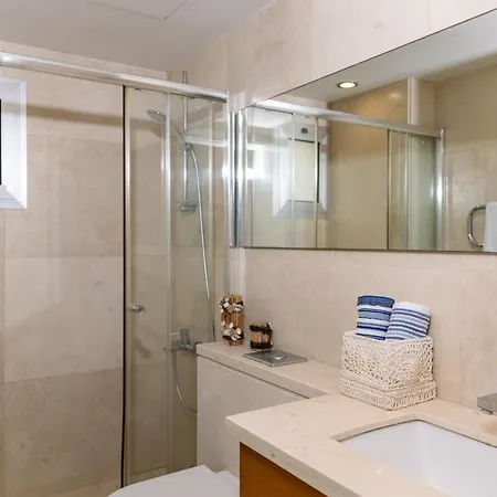 3br Beachfront Gem In * Лимасол