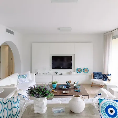 3br Beachfront Gem In