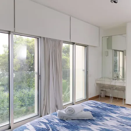 3br Beachfront Gem In * Lemesos
