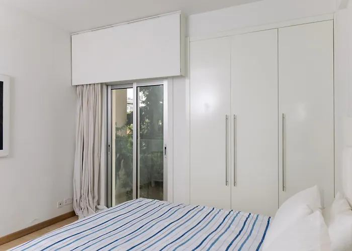 3br Beachfront Gem In Apartmán