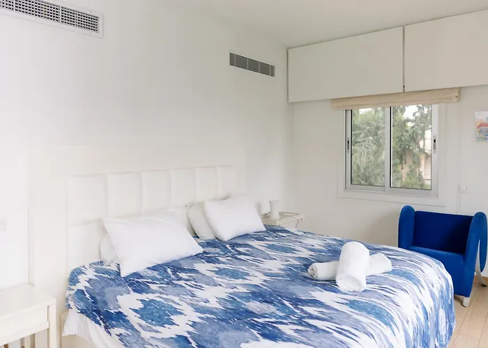 3br Beachfront Gem In Apartmán